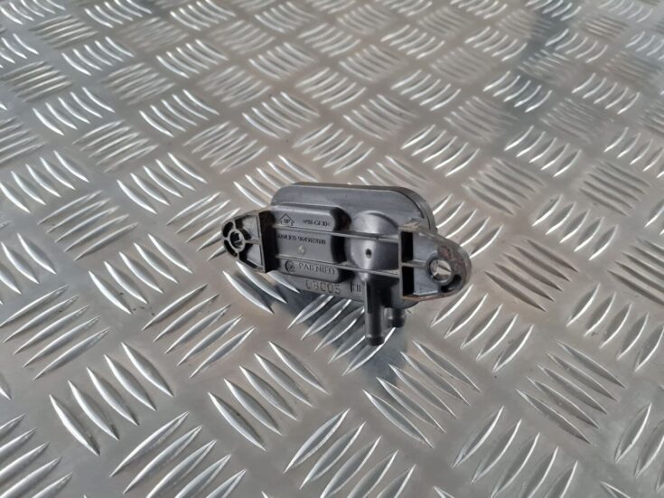 Izplūdes gāzu spiediena sensors priekš CITROEN C8 2005