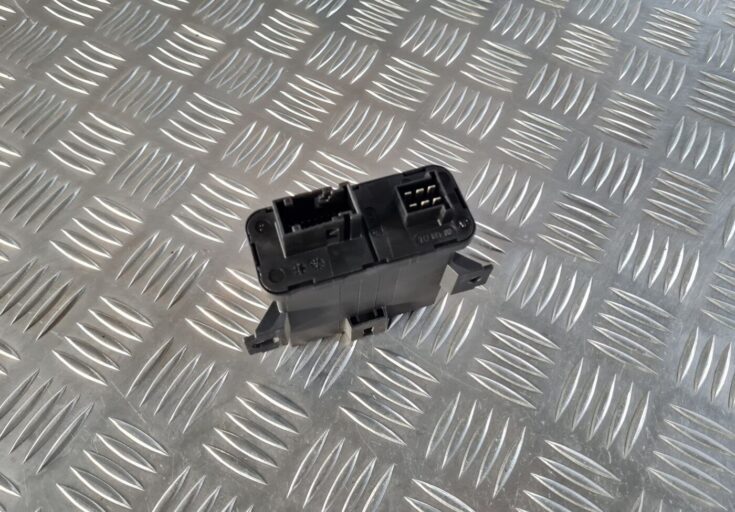 Gaismas vadības bloks priekš OPEL INSIGNIA 2016