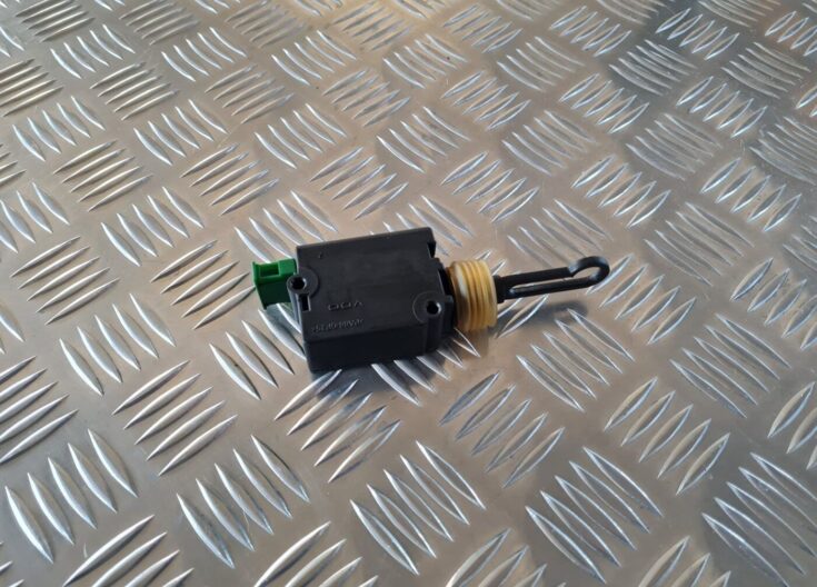 Centrālas atslēgas motors priekš AUDI A6 1998