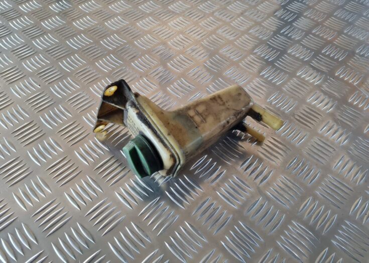 Stūres pastiprinātāja tvertne priekš AUDI A6 1998