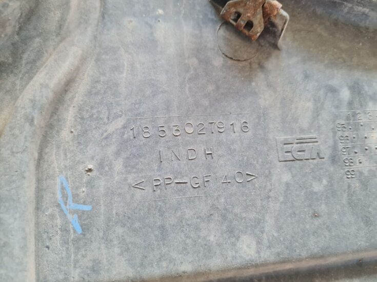 Priekšējā radiatora rāmis priekš AUDI A6 1998