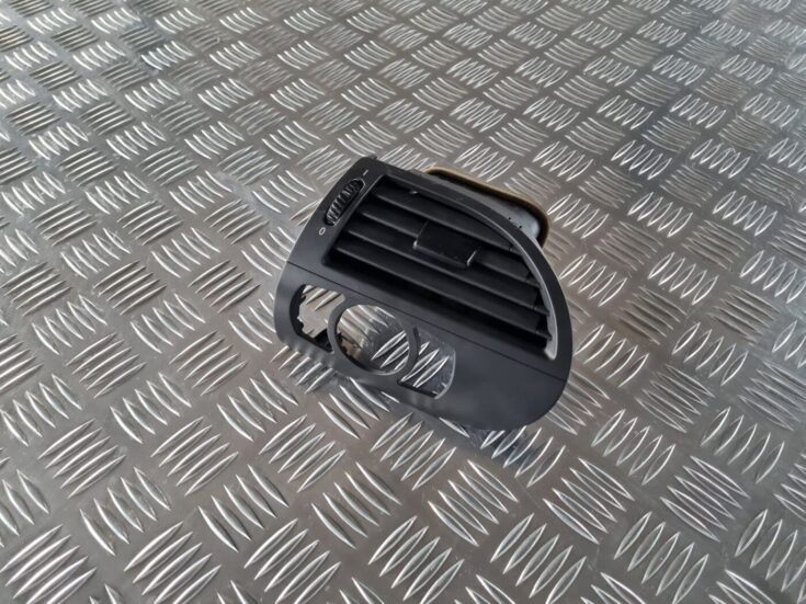 Mērinstrumentu paneļa gaisa vads, pa kreisi priekš BMW 6 E63 645 2004
