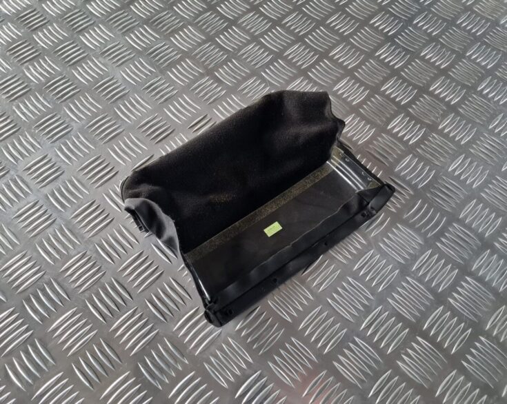 Stūres statnes putekļu aizsargs (salonā) priekš BMW 6 E63 645 2004