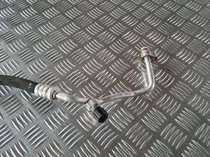 Gaisa kondicioniera caurule priekš BMW 6 E63 645 2004