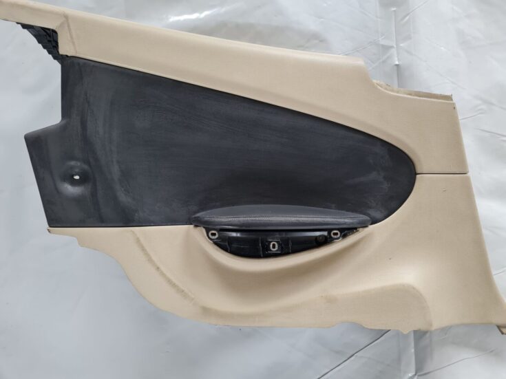Aizmugurējo kreiso durvju apdare priekš BMW 6 E63 645 2004