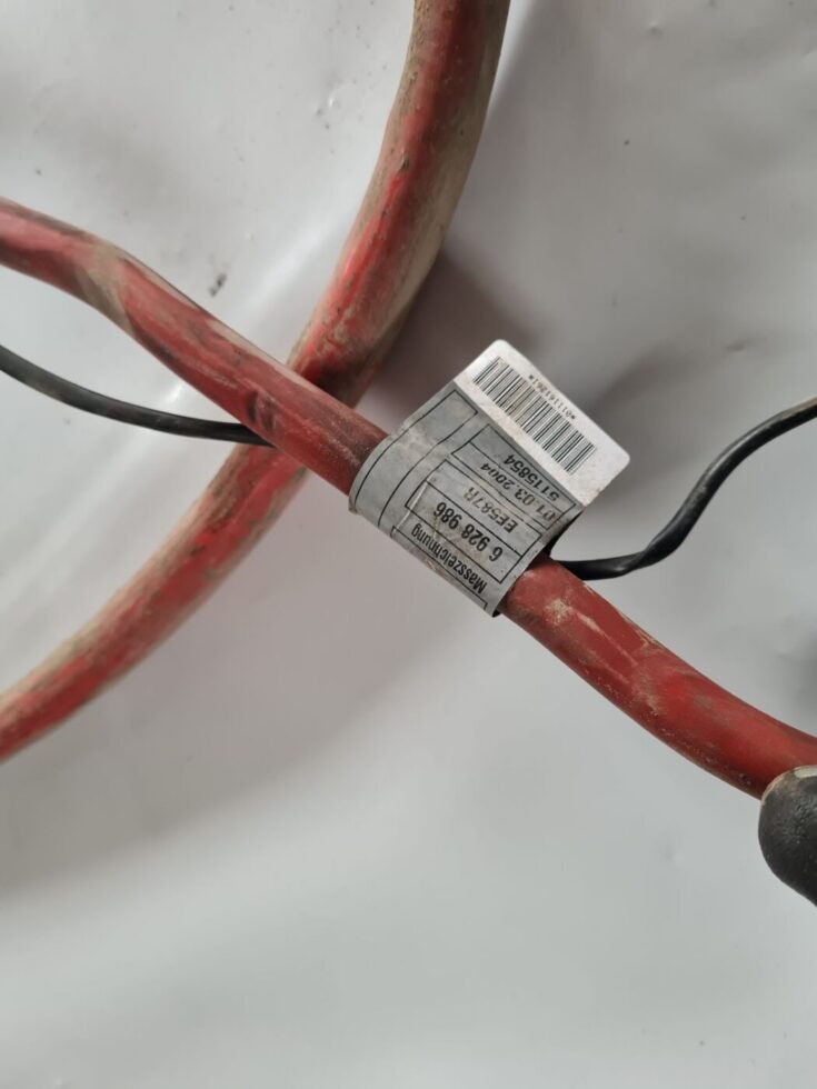 Pozitīvais elektrovads priekš BMW 6 E63 645 2004