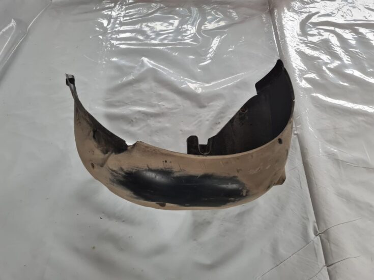 Aizmugurējais kreisais paspārns priekš BMW 6 E63 645 2004