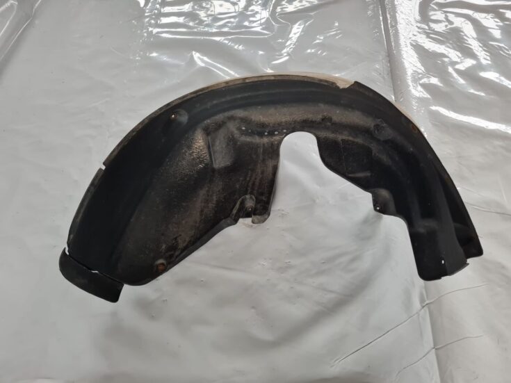 Aizmugurējais kreisais paspārns priekš BMW 6 E63 645 2004