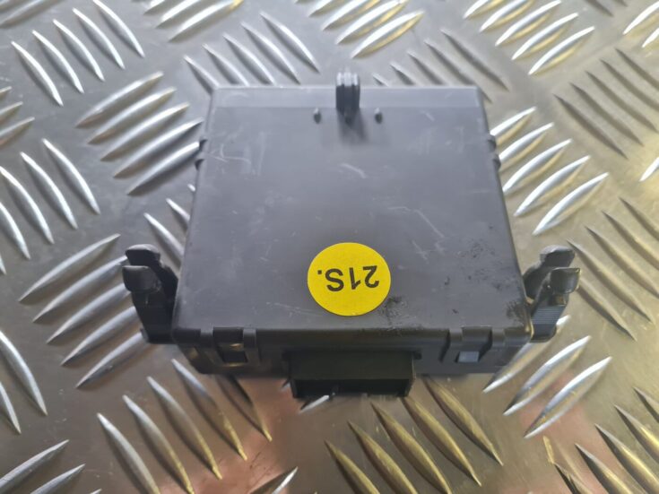 GATEWAY vadības bloks priekš VW GOLF 5 2004
