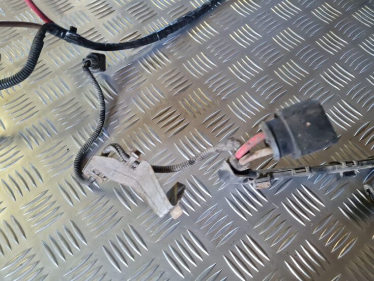 Stūres mehānisma elektroinstalācija priekš VW GOLF 5 2004