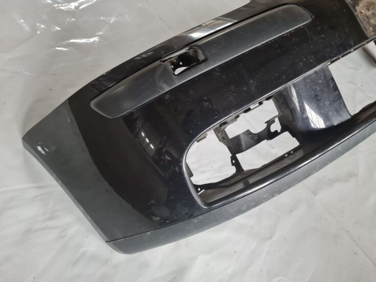 Priekšējais buferis priekš VW GOLF 5 2004