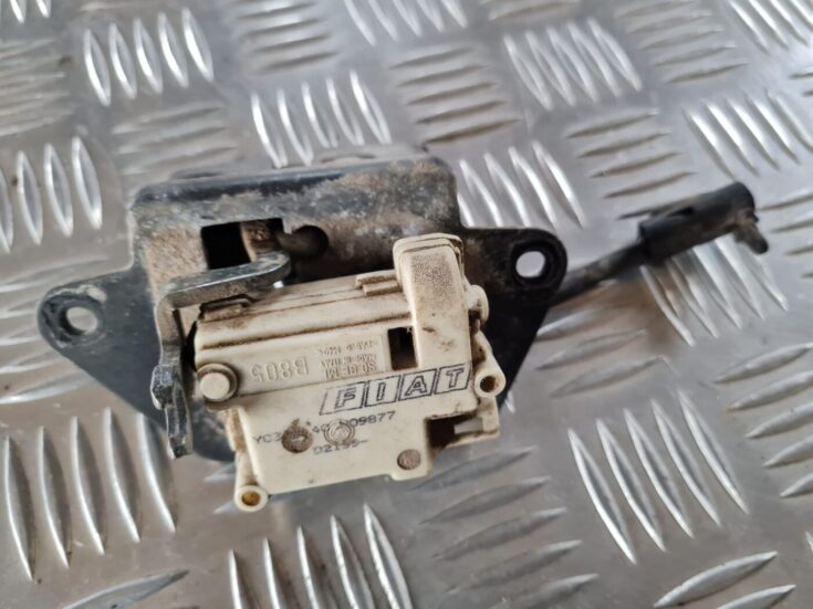 Bagāžnieka vāka slēdzene priekš FIAT STILO 2003