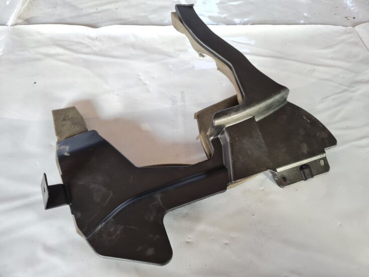 Mērinstrumentu paneļa apakšēja apdare priekš FIAT STILO 2003
