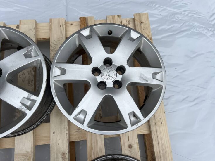 Alumīnija disku komplekts priekš TOYOTA AVENSIS 2007