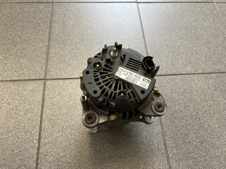 Ģenerators priekš VW GOLF 5 2006