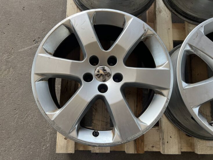 Alumīnija disku komplekts priekš PEUGEOT 607 2010