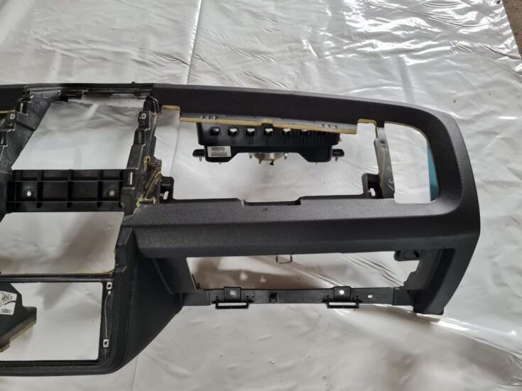 Mērinstrumentu panelis priekš DODGE JOURNEY 2010