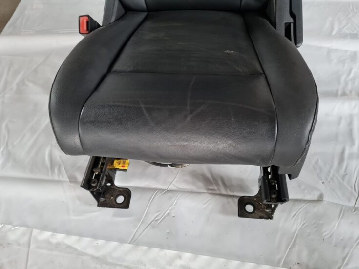 Priekšējais kreisais sēdeklis priekš DODGE JOURNEY 2010