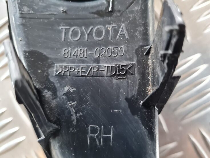 Miglas luktura reste, pa labi priekš TOYOTA AURIS 2007