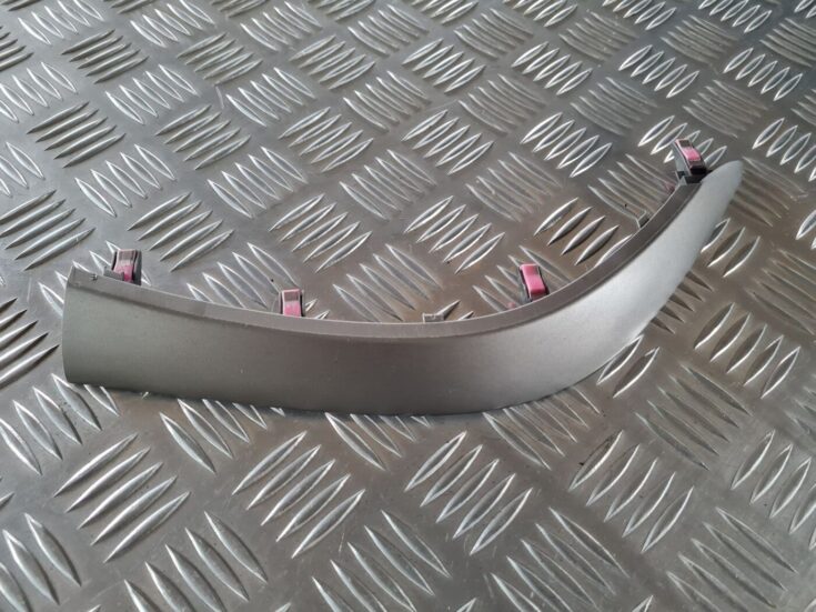 Mērinstrumentu paneļa dekoratīvā uzlika priekš TOYOTA AURIS 2007