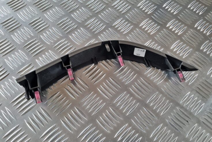 Mērinstrumentu paneļa dekoratīvā uzlika priekš TOYOTA AURIS 2007
