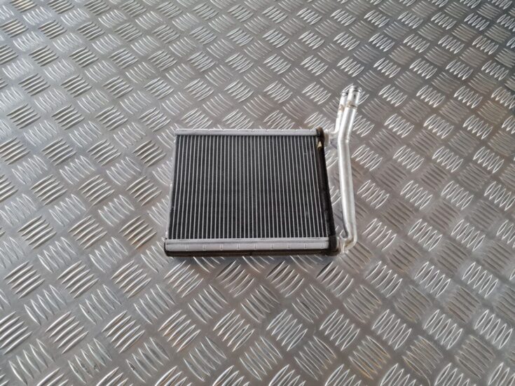 Apsildes sistēmas radiators priekš TOYOTA AURIS 2007