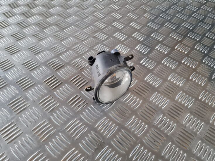 Miglas lukturis priekšā labajā pusē priekš TOYOTA AURIS 2007