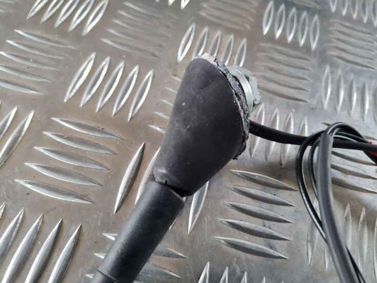 Jumta antena priekš TOYOTA AURIS 2007