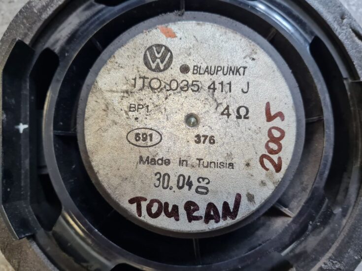 Durvju skaļrunis, apakšā priekš VW TOURAN 2005