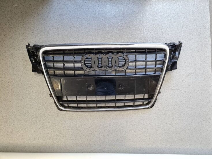 Bufera reste priekš AUDI A4 2009-2013