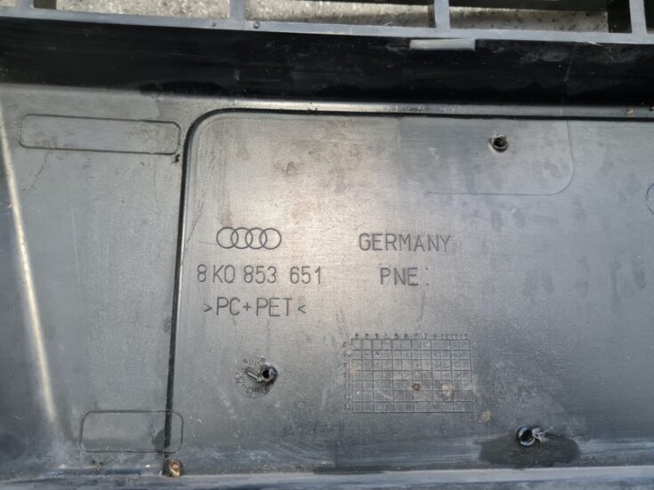 Bufera reste priekš AUDI A4 2009-2013