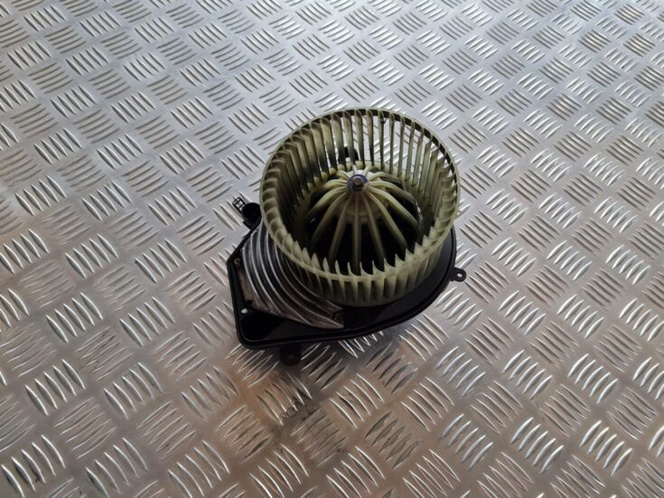 Salona ventilators priekš VW PASSAT 2004 UNIVERSAL GREY