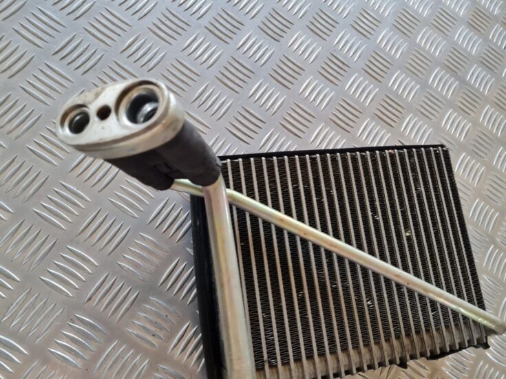 Gaisa kondicionēšanas radiators salonā priekš VW PASSAT 2004 UNIVERSAL GREY