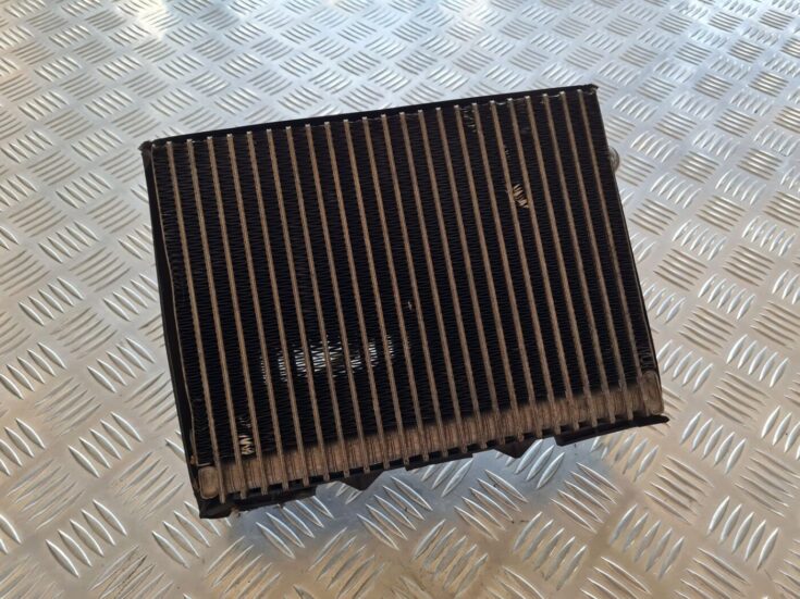 Gaisa kondicionēšanas radiators salonā priekš VW PASSAT 2004 UNIVERSAL GREY