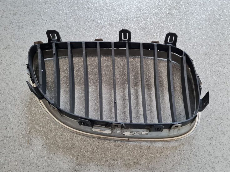 Bufera reste priekš BMW 525 E60 2004 BLACK