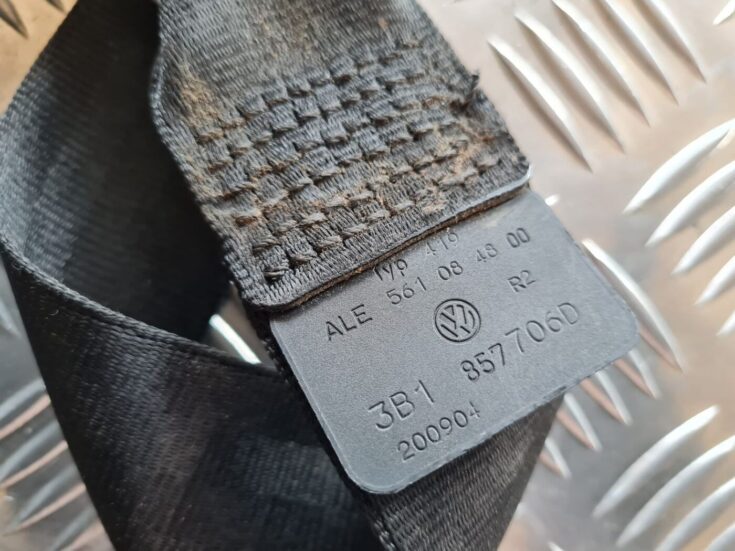Priekšējā labā drošības josta priekš VW PASSAT 2004 UNIVERSAL GREY