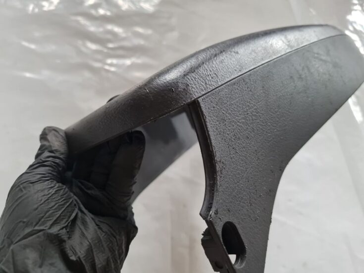 Centrālās konsoles (apdares) vidēja daļa priekš VW PASSAT 2004 UNIVERSAL GREY