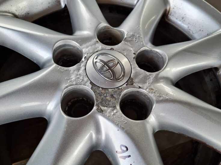 Lietie diski - vieglmetāla (kpl) priekš TOYOTA AURIS 2007