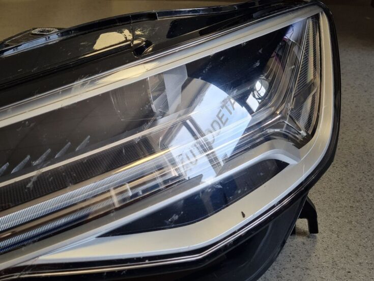 Priekšējais kreisais lukturis priekš AUDI A6 2012-2017