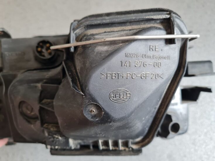Priekšējais labais lukturis priekš AUDI A6 1994-1997