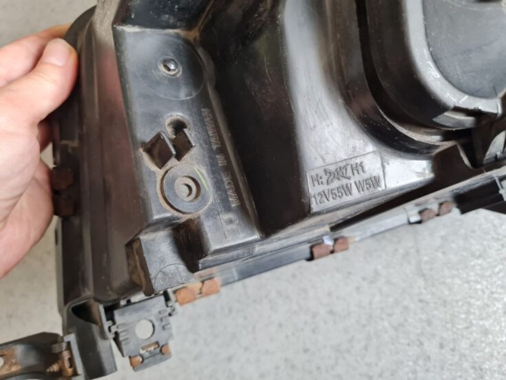 Priekšējais labais lukturis priekš AUDI A6 1994-1997